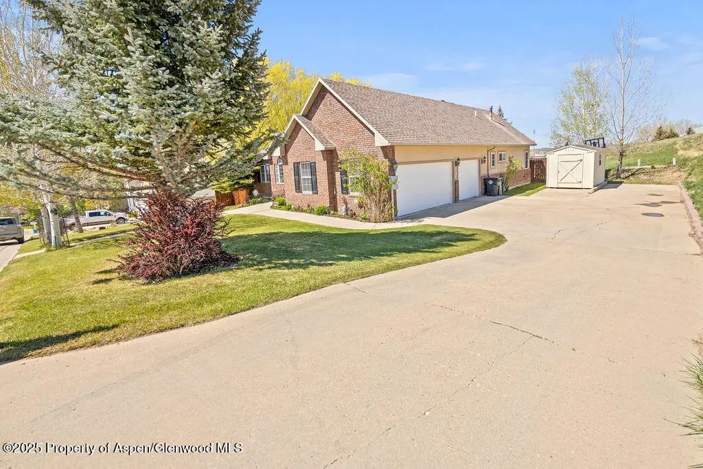 42 of 49 - 1060 Alta Vista Drive, Craig, CO