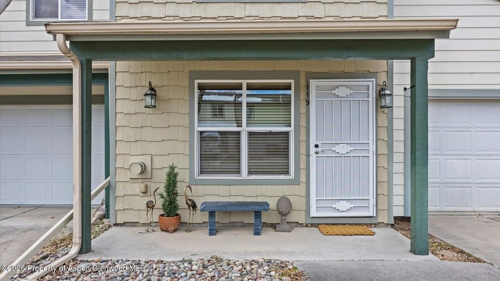 4 of 27 - 119 W 26th Street, Rifle, CO
