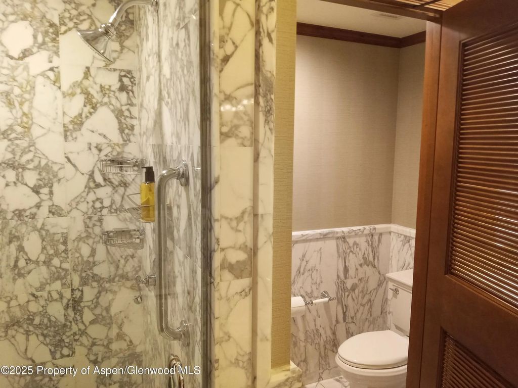 34 of 41 - 0075 Prospector Road Unit 8204 Winter Interest #5, Aspen, CO