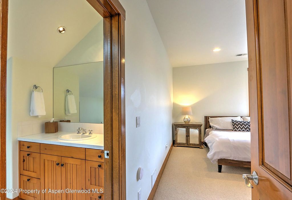 23 of 64 - 408 Settlement Lane, Carbondale, CO