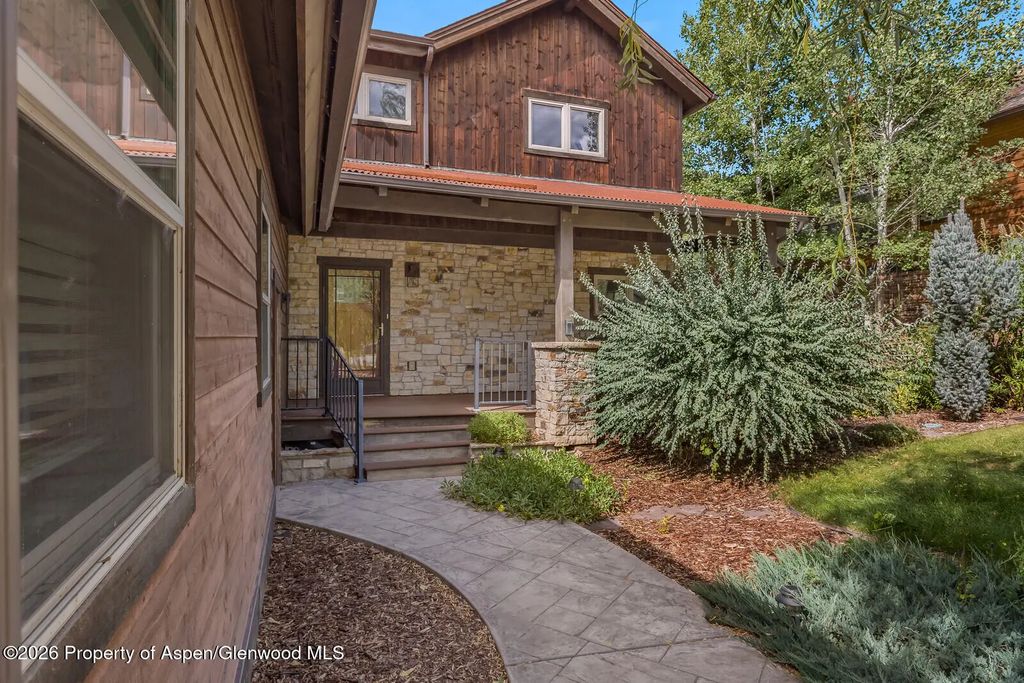 101 Cliff Rose Way, Glenwood Springs