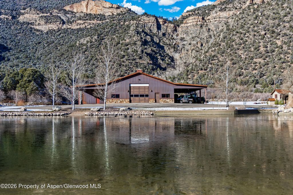 17 of 42 - 22675 Co-141, Whitewater, CO