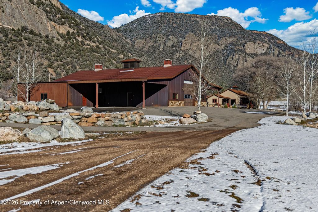 18 of 42 - 22675 Co-141, Whitewater, CO