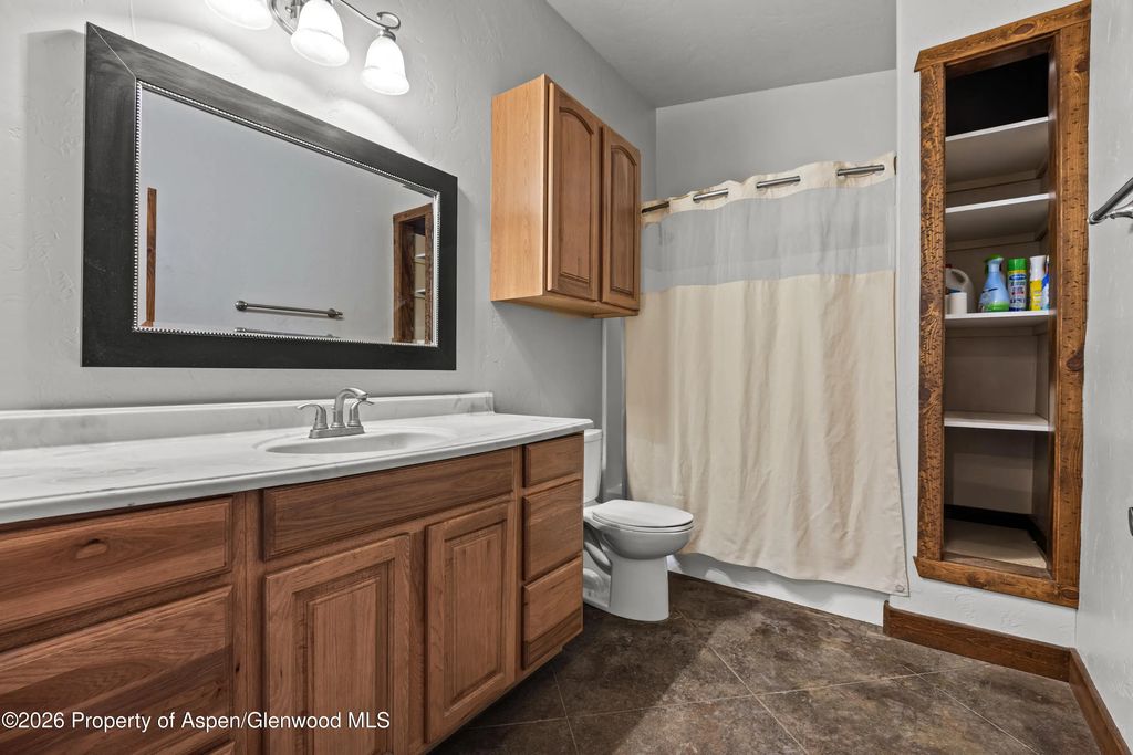 21 of 42 - 22675 Co-141, Whitewater, CO