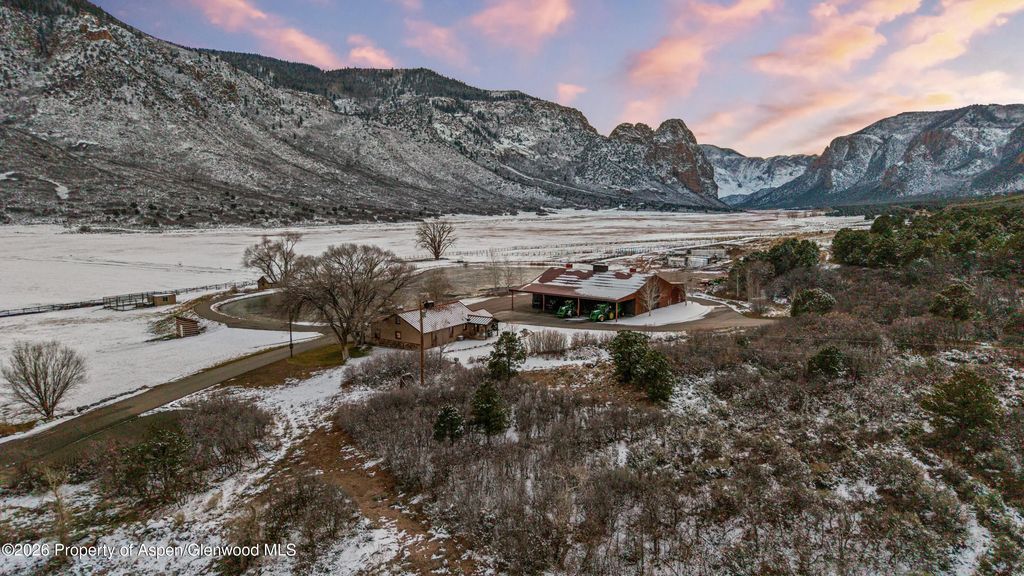 28 of 42 - 22675 Co-141, Whitewater, CO