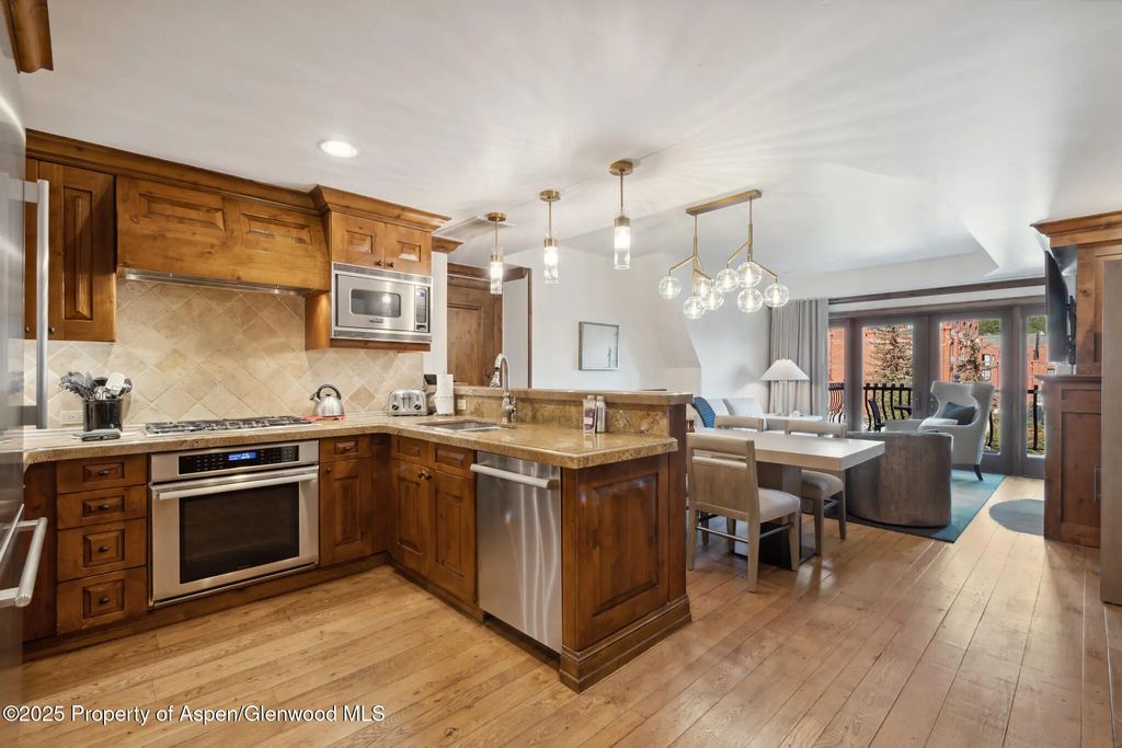 8 of 34 - 415 E Dean St, Unit 48, Week 8, Aspen, CO