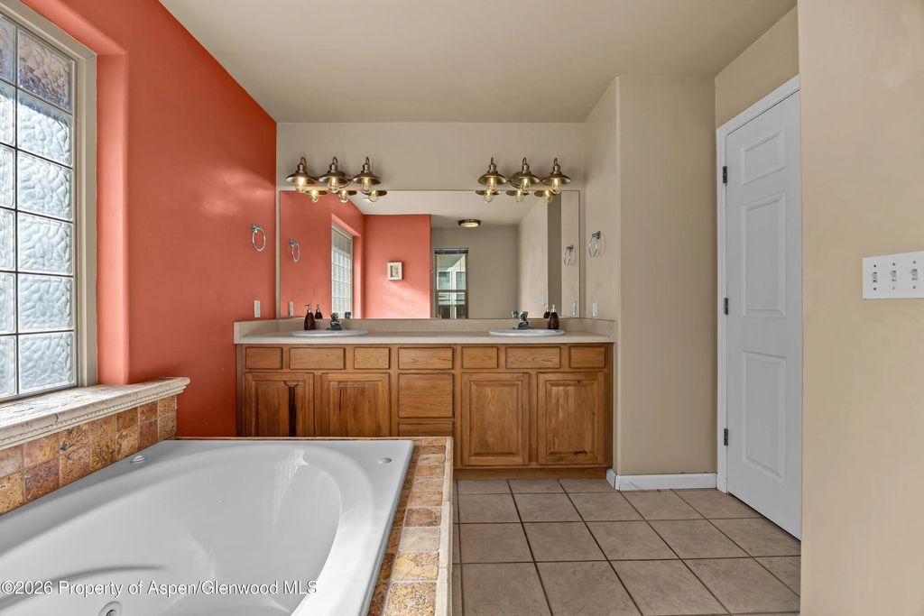 7 of 25 - 870 Hickory Drive, Rifle, CO