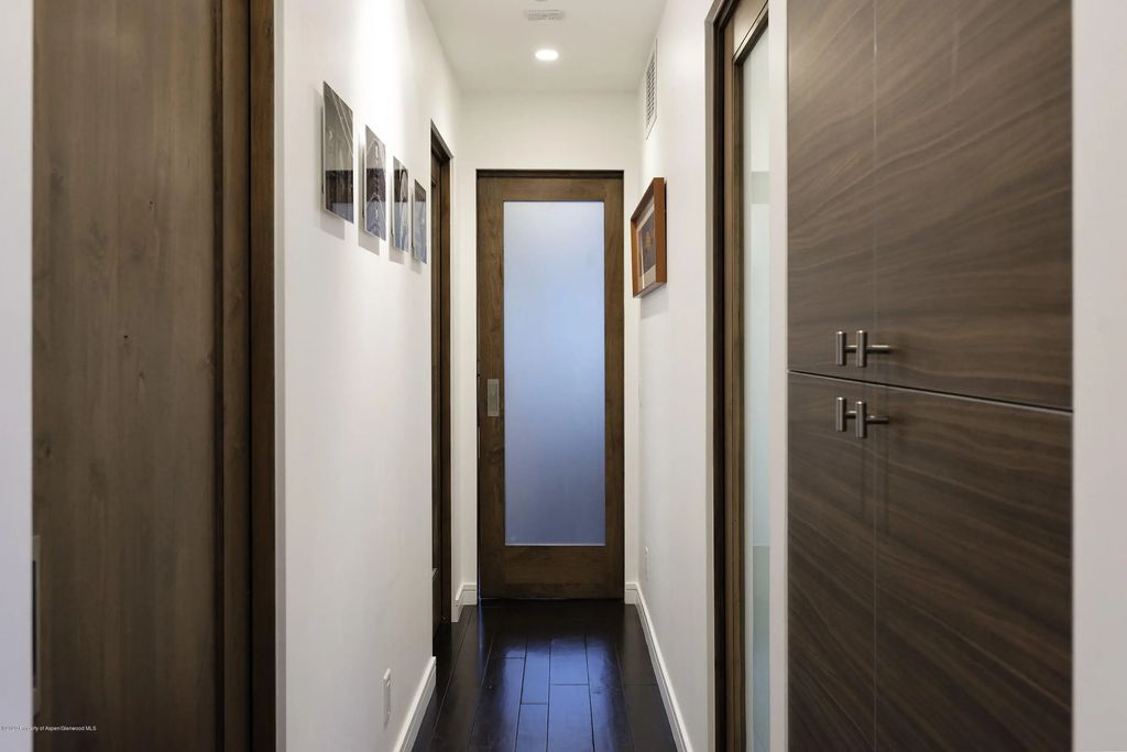 6 of 12 - 100 E Cooper Avenue 12, Aspen, CO