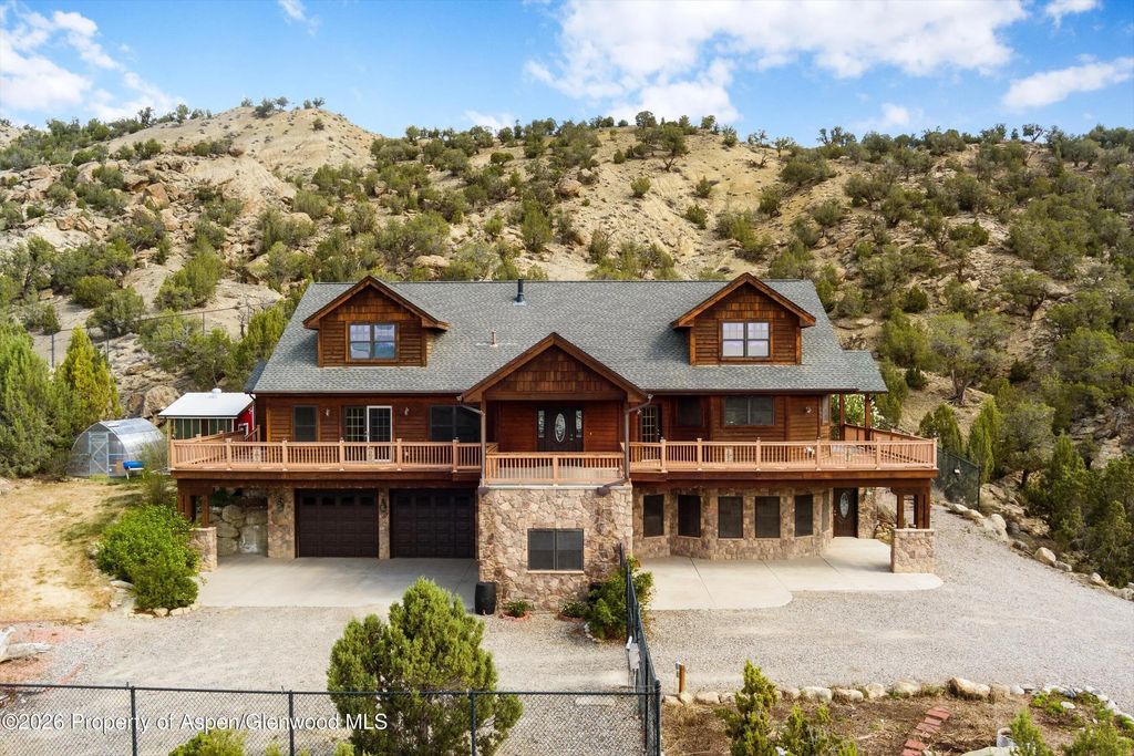 46 of 50 - 450 Summer Falls Road, Silt, CO