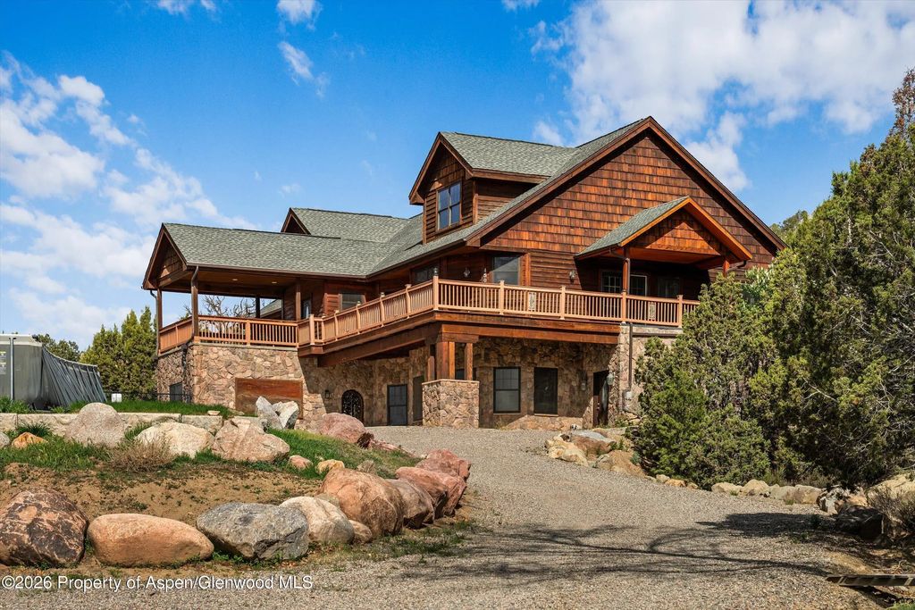 47 of 50 - 450 Summer Falls Road, Silt, CO