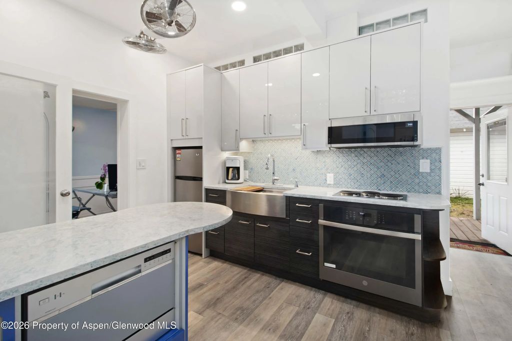 12 of 24 - 1018 Grand Avenue, Glenwood Springs, CO