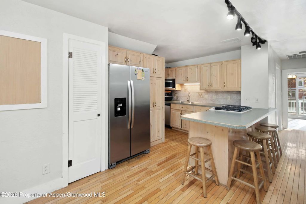 17 of 24 - 1018 Grand Avenue, Glenwood Springs, CO