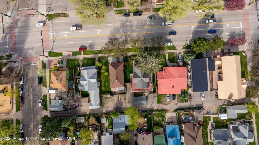 23 of 24 - 1018 Grand Avenue, Glenwood Springs, CO