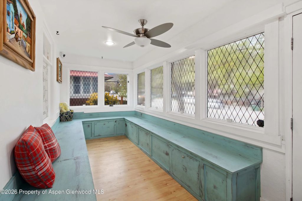 5 of 24 - 1018 Grand Avenue, Glenwood Springs, CO