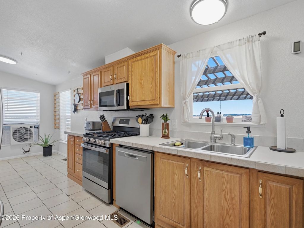 12 of 33 - 2090 S 15 1/2 Road, Glade Park, CO