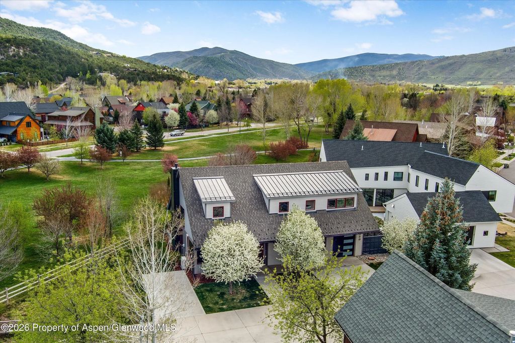33 of 49 - 350 Sopris Circle, Basalt, CO