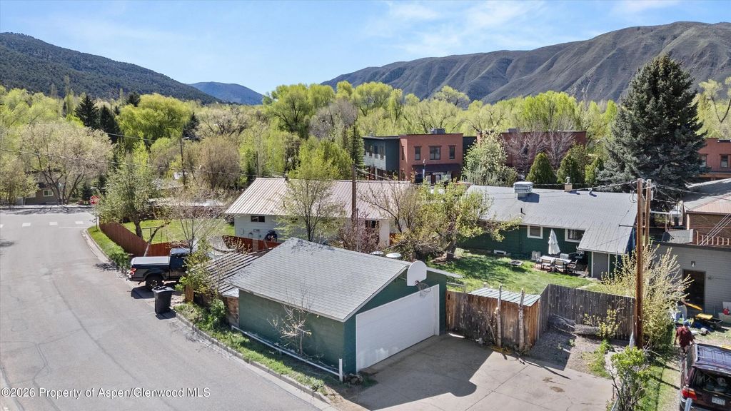 4 of 10 - 262 Midland Avenue, Basalt, CO