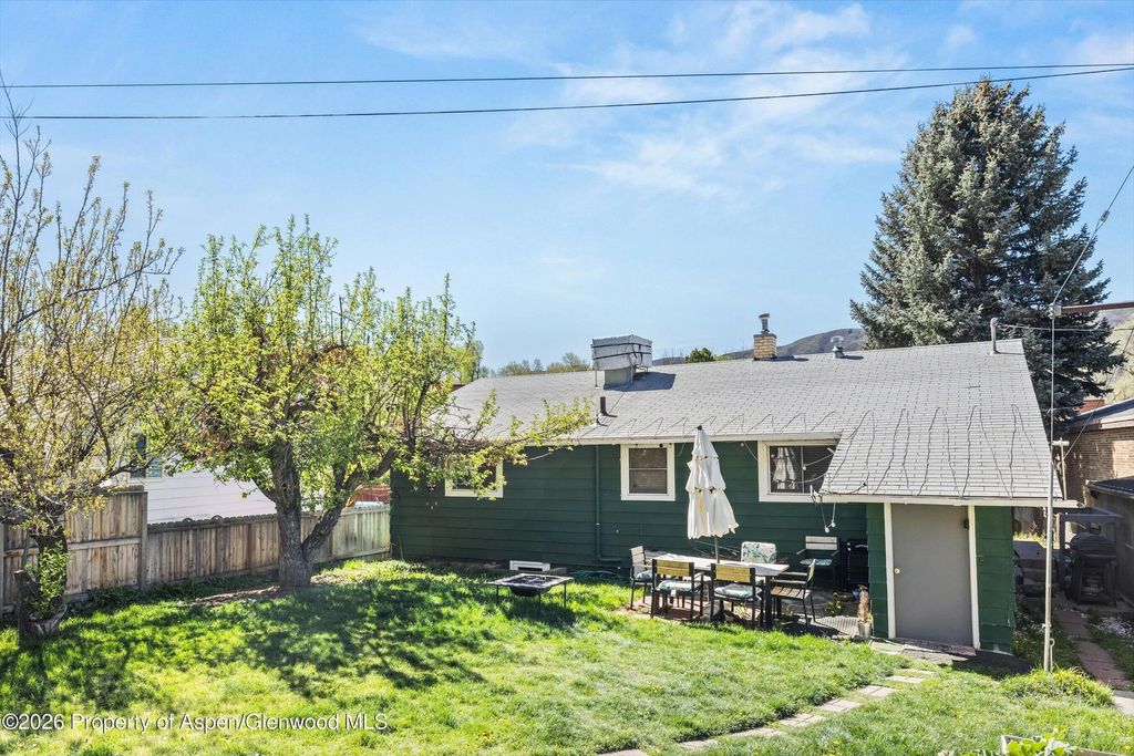6 of 10 - 262 Midland Avenue, Basalt, CO