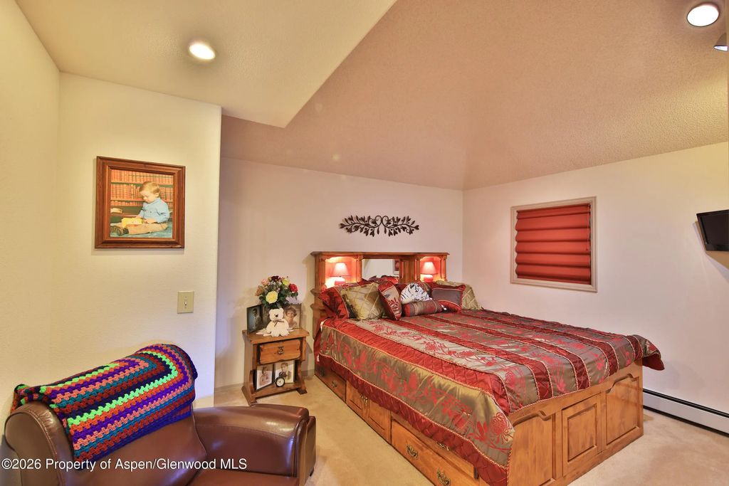 21 of 38 - 53916 Kk Road, Molina, CO