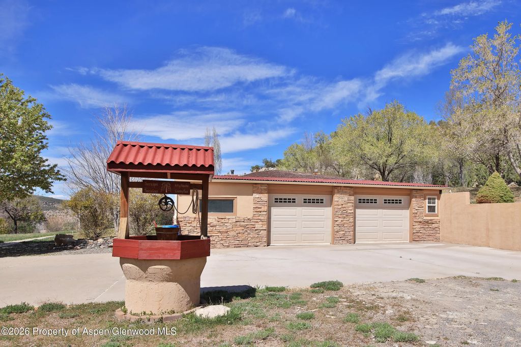 23 of 38 - 53916 Kk Road, Molina, CO