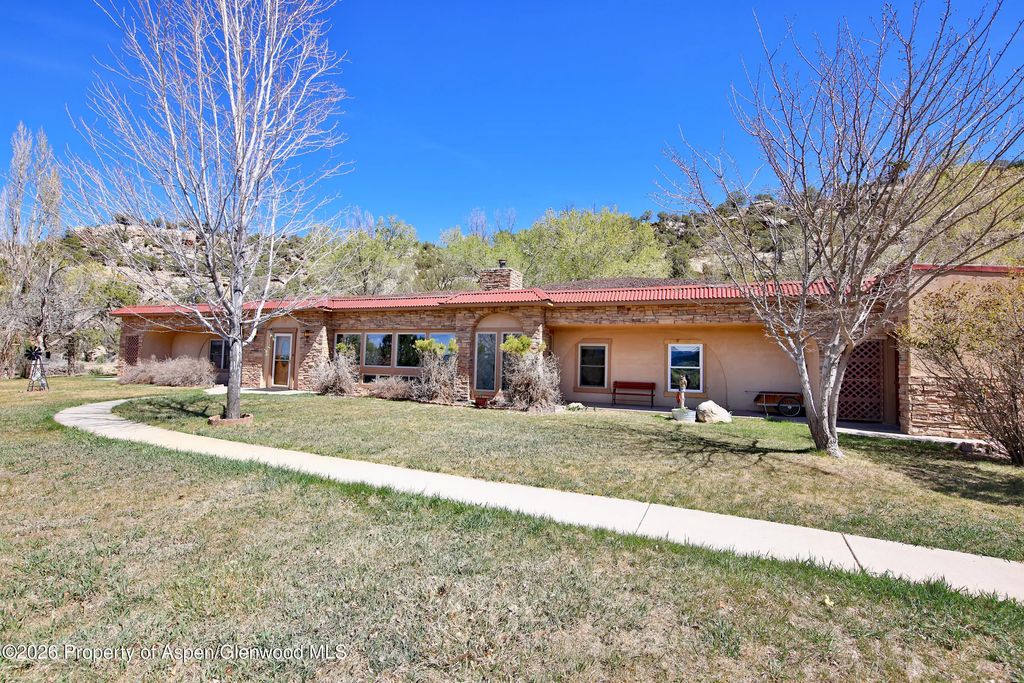 25 of 38 - 53916 Kk Road, Molina, CO