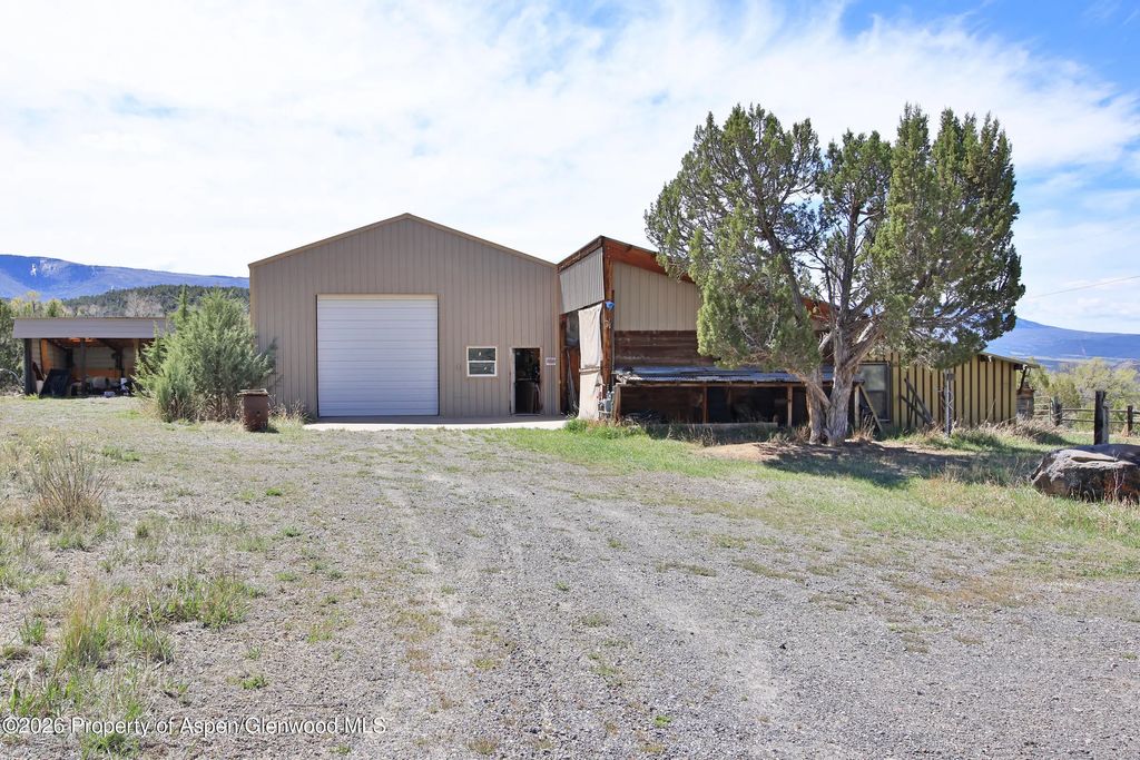 31 of 38 - 53916 Kk Road, Molina, CO