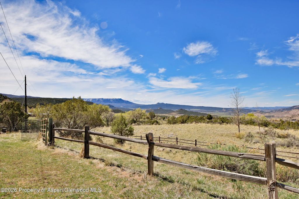 34 of 38 - 53916 Kk Road, Molina, CO