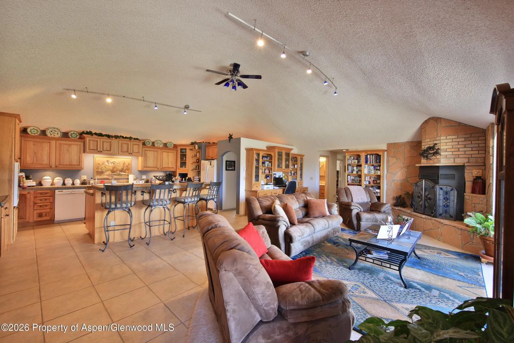 7 of 38 - 53916 Kk Road, Molina, CO