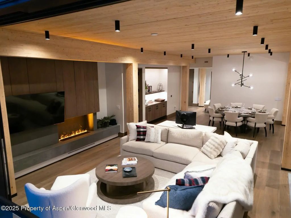 6 of 43 - 180 Wood Road 302, Snowmass Village, CO
