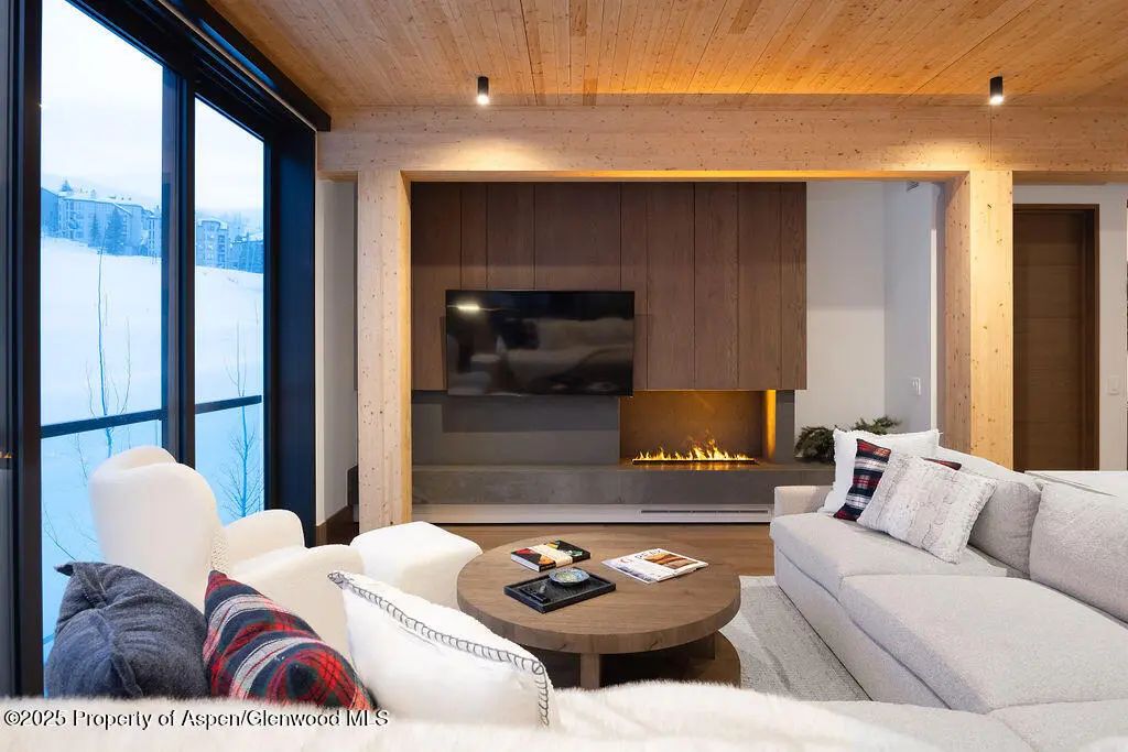 8 of 43 - 180 Wood Road 302, Snowmass Village, CO