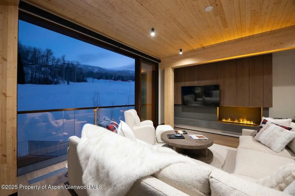9 of 43 - 180 Wood Road 302, Snowmass Village, CO