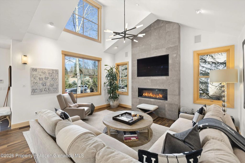 204 N Monarch Street, Aspen