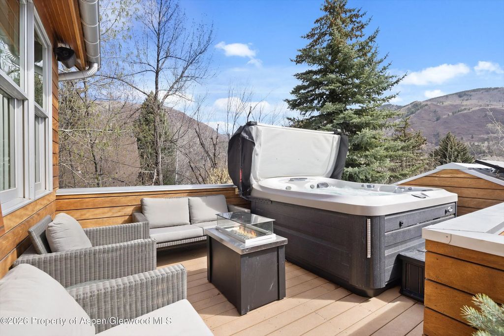 11 of 27 - 204 N Monarch Street, Aspen, CO