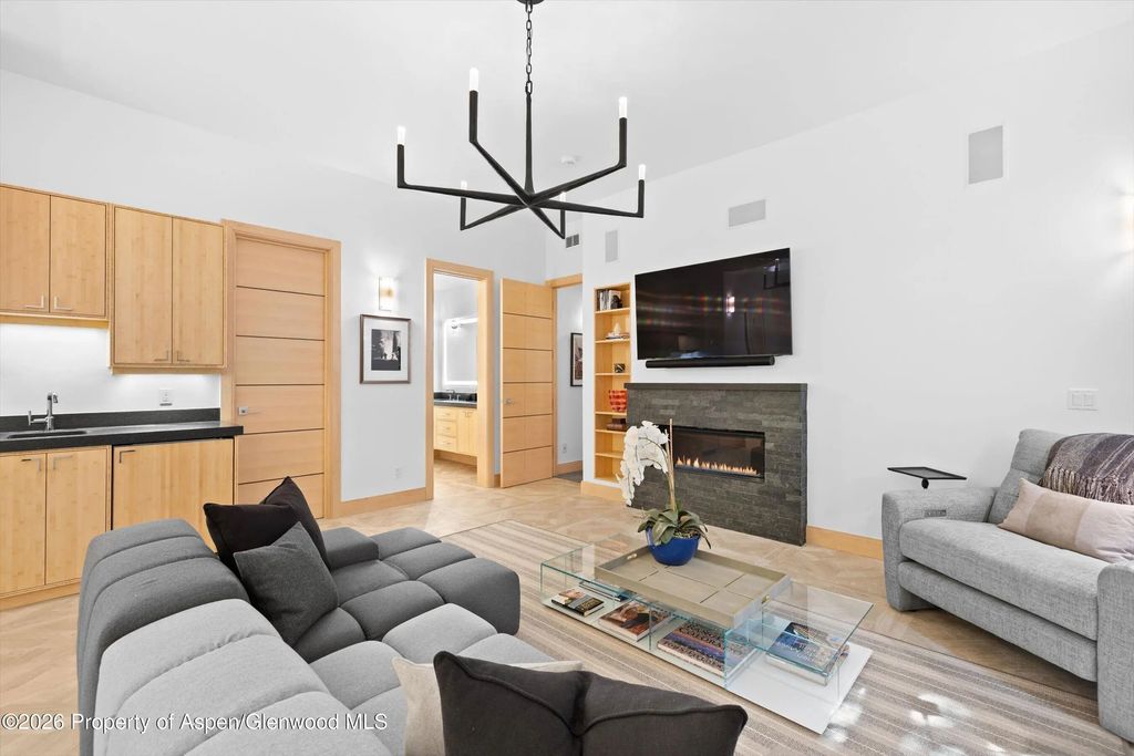 15 of 27 - 204 N Monarch Street, Aspen, CO