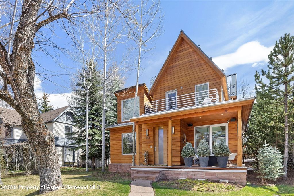 24 of 27 - 204 N Monarch Street, Aspen, CO