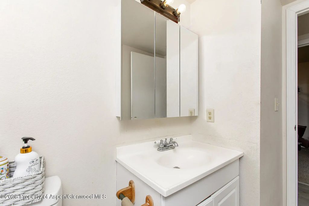17 of 30 - 1420 Orchard Avenue, Silt, CO