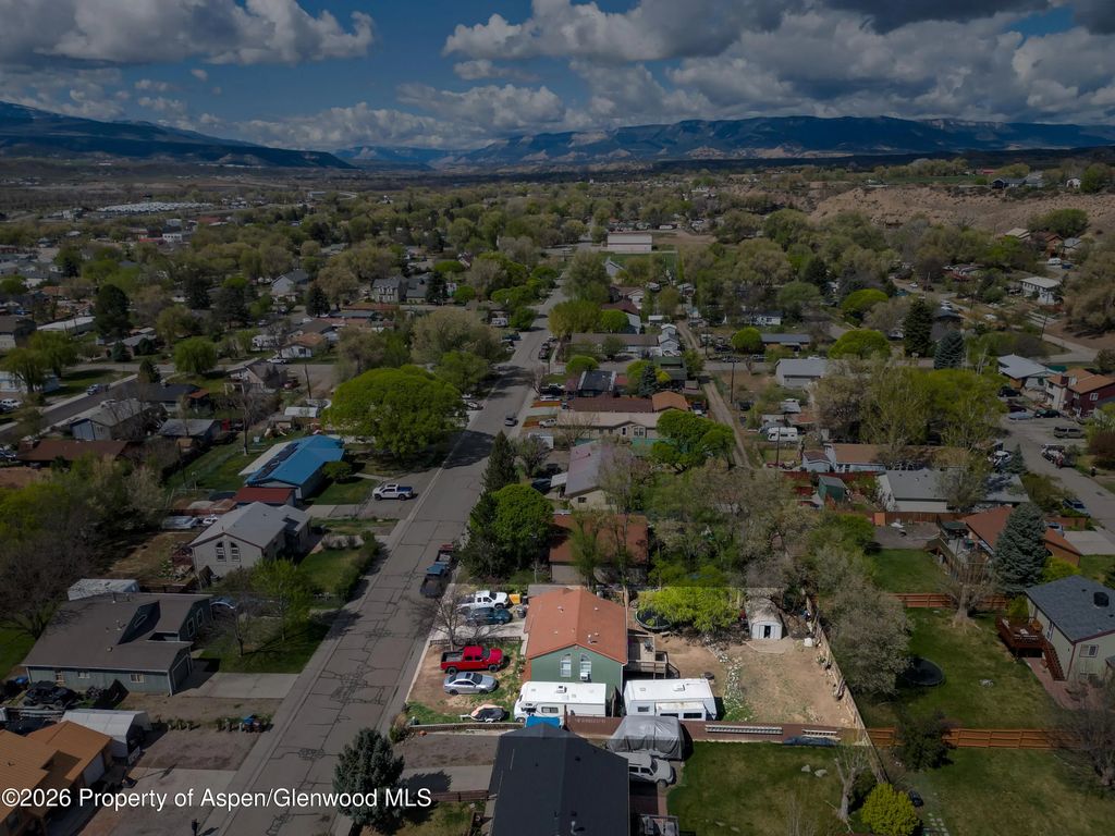 26 of 30 - 1420 Orchard Avenue, Silt, CO