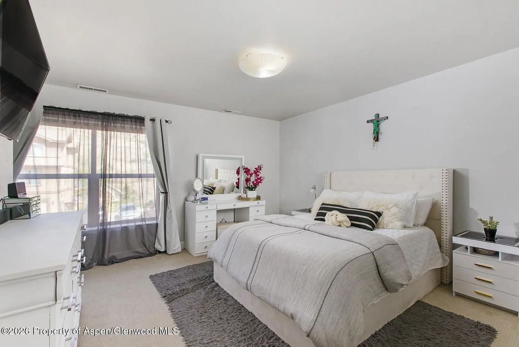 10 of 30 - 2013 Ballard Avenue, Silt, CO