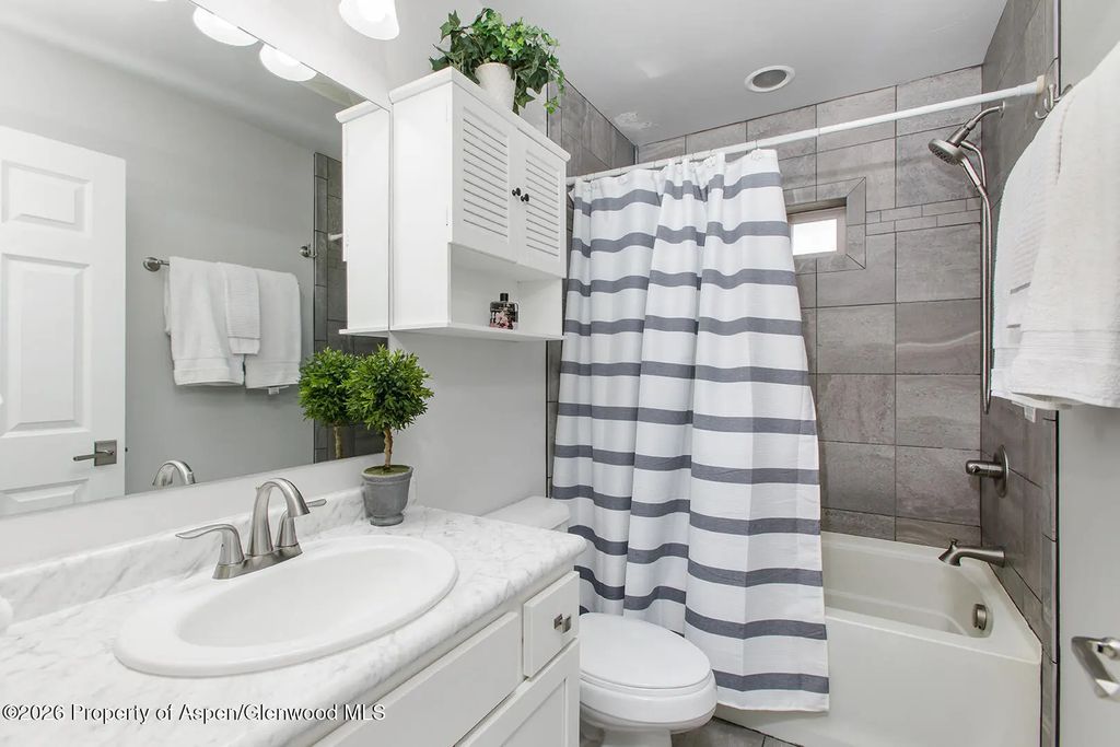 14 of 30 - 2013 Ballard Avenue, Silt, CO