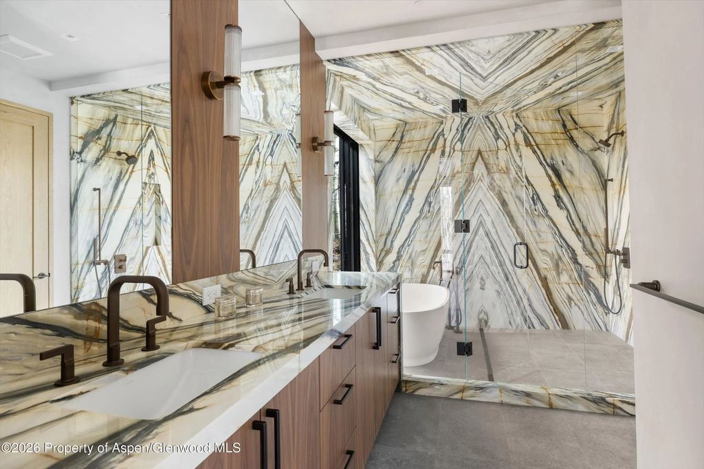 9 of 23 - 323 E Reds Road, Aspen, CO