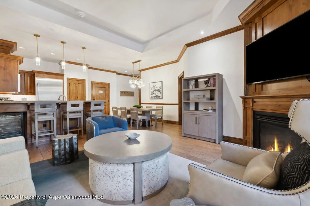 4 of 29 - 415 E Dean St, Unit 5, Weeks 9 & 10, Aspen, CO