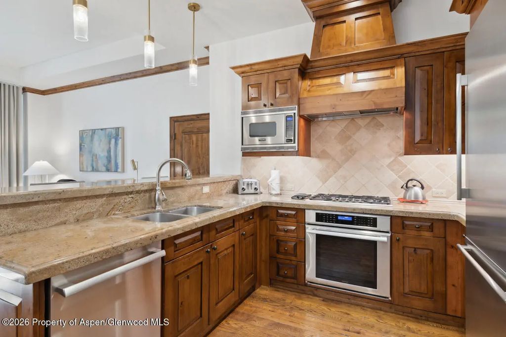 9 of 29 - 415 E Dean St, Unit 5, Weeks 9 & 10, Aspen, CO