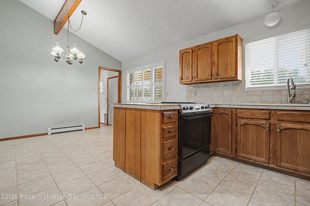 9 of 28 - 596 E Valley Court, Grand Junction, CO