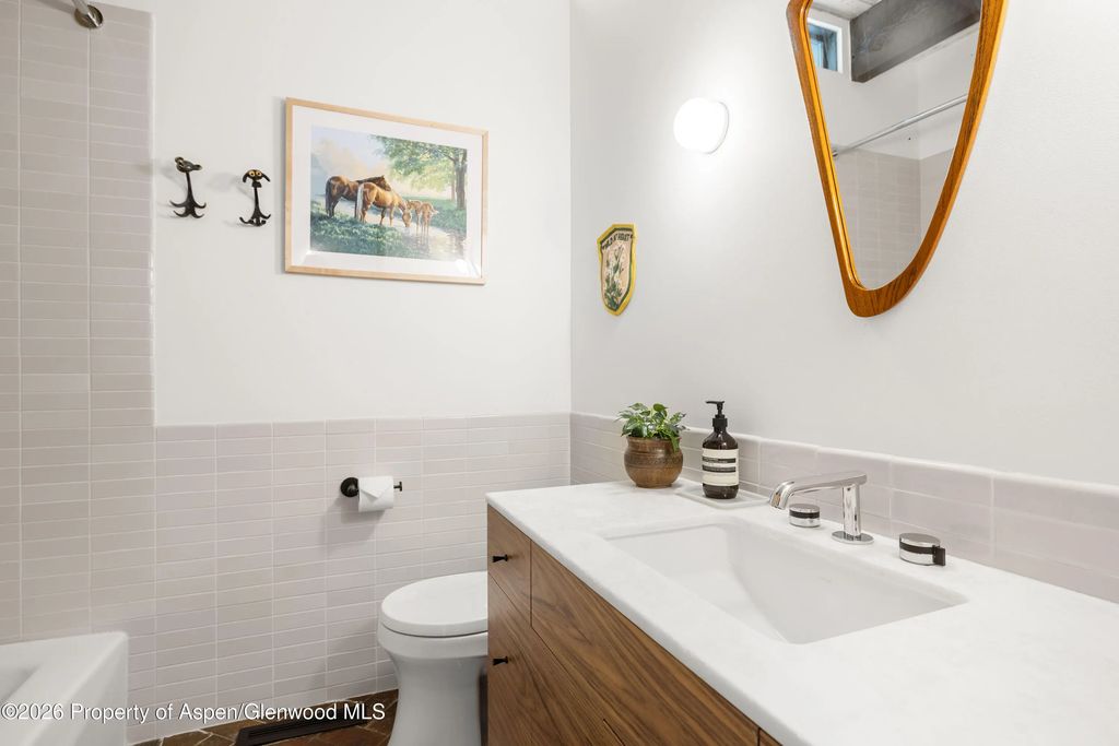 17 of 32 - 284 Eastwood Drive, Aspen, CO