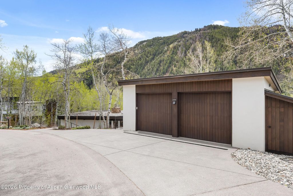 25 of 32 - 284 Eastwood Drive, Aspen, CO
