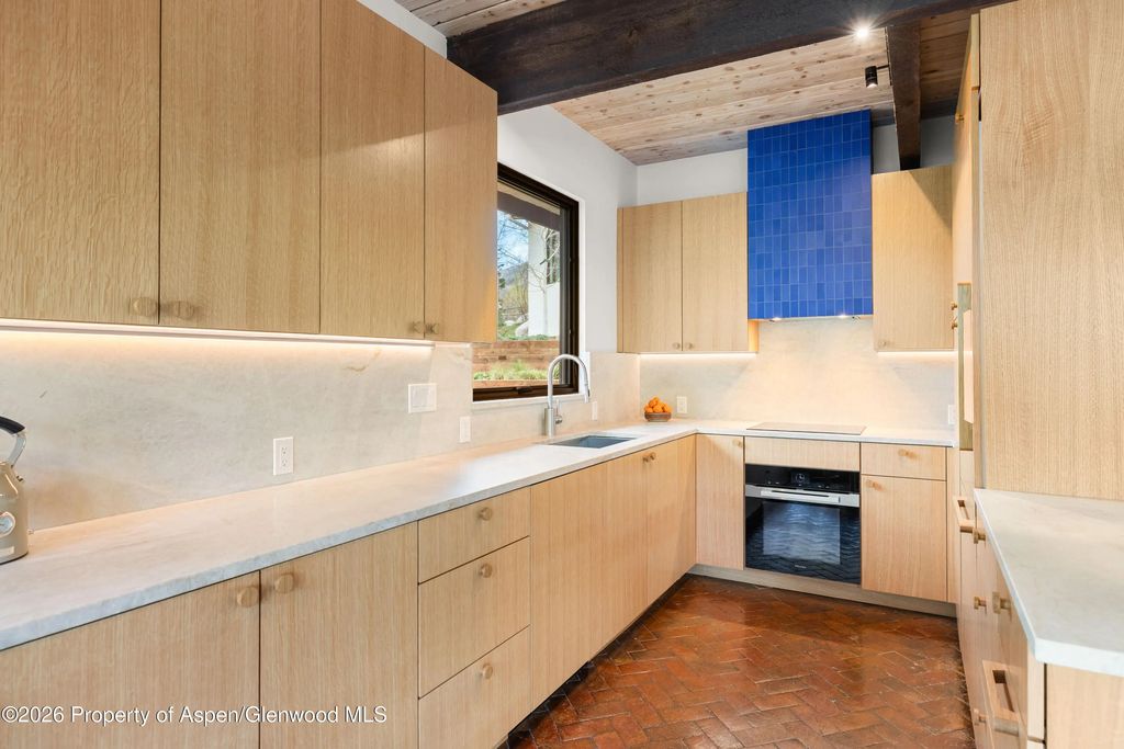 9 of 32 - 284 Eastwood Drive, Aspen, CO