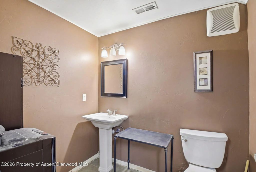 14 of 32 - 713 Cooper Avenue, Glenwood Springs, CO