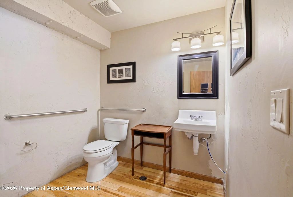 7 of 32 - 713 Cooper Avenue, Glenwood Springs, CO