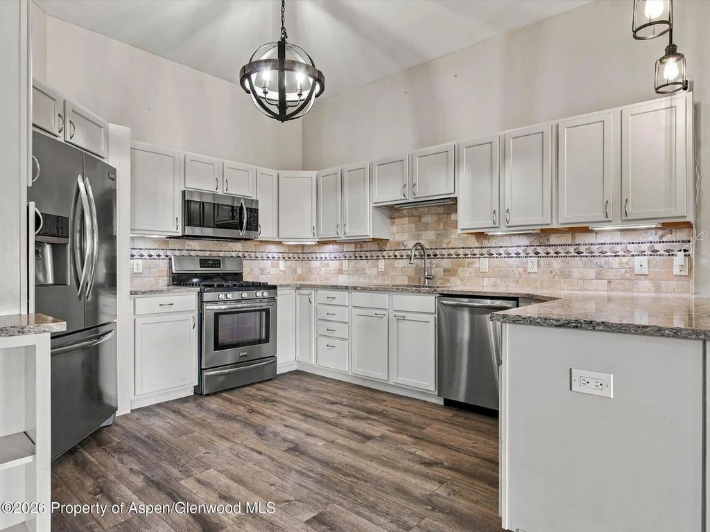 9 of 32 - 19 Meadow Creek Drive, Parachute, CO