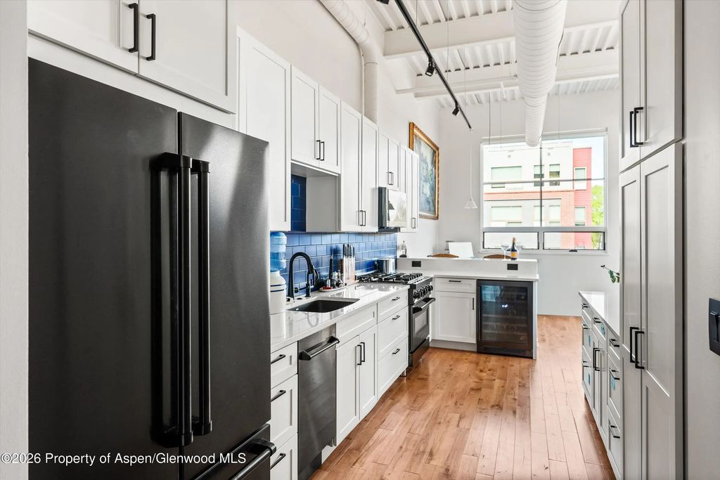 5 of 15 - 361 Robinson Street 208, Basalt, CO
